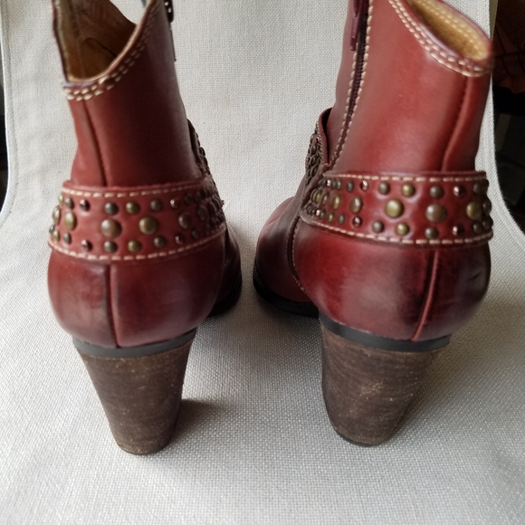 Ankle boots - Picture 3 of 7